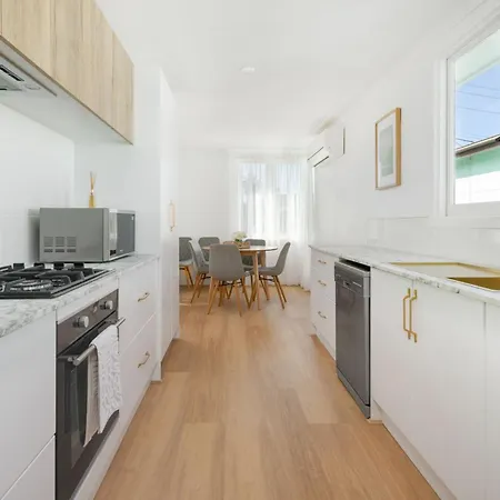 Fairways 14 - Spacious Home In Town Centre Batemans Bay Exterior photo